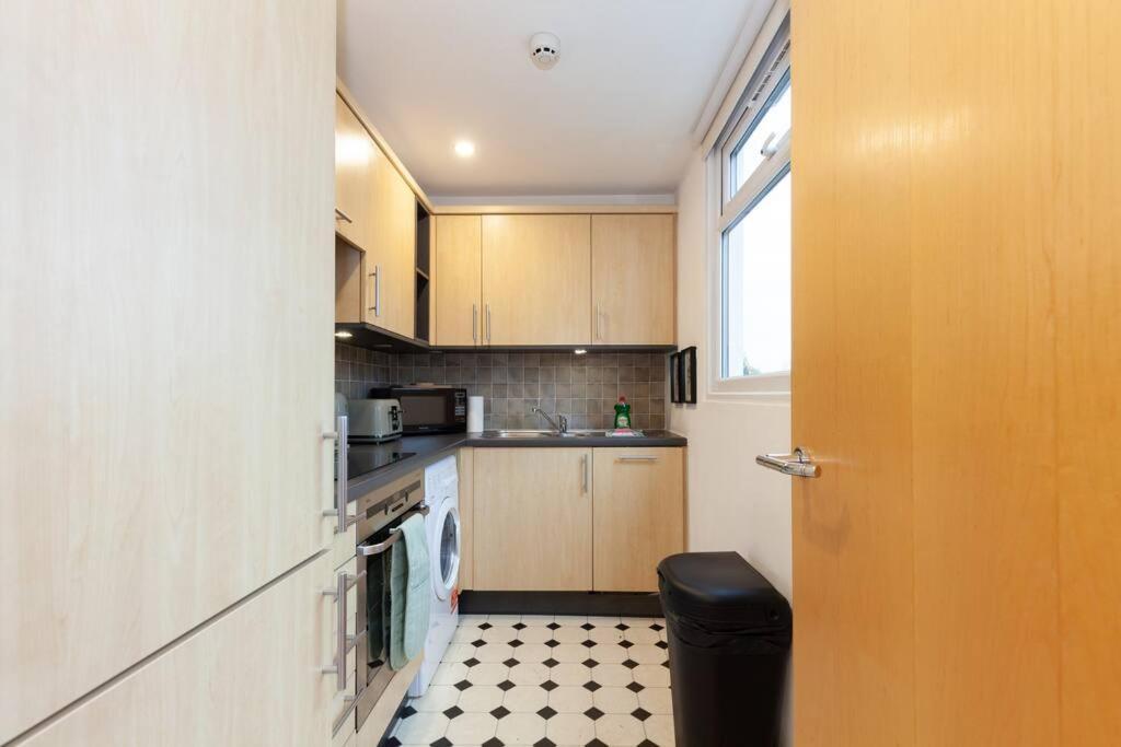 Apartment In The Heart Of The City Centre, Live Like A Local Oxford Exterior foto